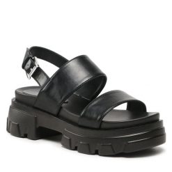 Sandały DeeZee. Czarne sandały damskie DeeZee, bez wzorów, bez obcasa, na płaskiej podeszwie, bez zapięcia. Za 139.99 zł.