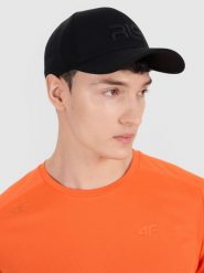 4F Czapka z daszkiem 4F x Robert Lewandowski - czarna Uniwersalny. Czarne czapki i kapelusze męskie 4f, na lato, bez wzorów, z bawełny, klasyczne. Za 79.99 zł.