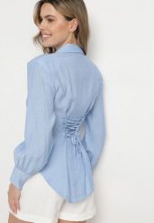 Niebieska Koszula z Usztywnionymi Ramionami Ozdobiona Sznurkiem Meroriela. Niebieskie bluzki damskie Born2be, uniwersalny, bez wzorów, z jeansu, eleganckie, bez kołnierzyka, bez ramiączek. Za 89.99 zł.