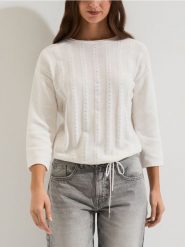 Bawełniany sweter z cyrkoniami i wiązaniem - kremowy. Białe swetry damskie Sinsay, l, bez wzorów, z bawełny, bez kołnierzyka, bez ramiączek, bez kaptura. Za 49.99 zł.