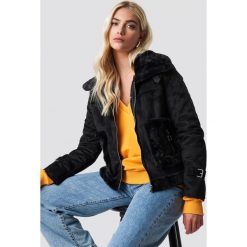 NA-KD Kurtka z imitacji zamszu - Black. Czarne kurtki damskie NA-KD, z materiału. Za 364.95 zł.