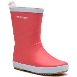 Kalosze TRETORN - Wings 472800 Coral 98. Czerwone kozaki damskie Tretorn, z kauczuku, bez obcasa. W wyprzedaży za 189.00 zł.