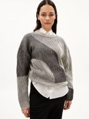 ARMEDANGELS sweter z dzianiny z zawartością wełny - MayrAA Vanise Kobiety Wełna czarny, XS. Czarne swetry damskie ARMEDANGELS, xs, bez wzorów, z dzianiny, eleganckie, bez kołnierzyka, bez ramiączek, bez kaptura. Za 429.95 zł.
