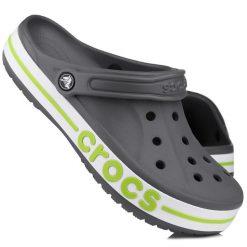 Klapki sportowe Crocs CROCBAND. Białe klapki damskie Crocs, bez wzorów, sportowe, bez obcasa. W wyprzedaży za 175.00 zł.