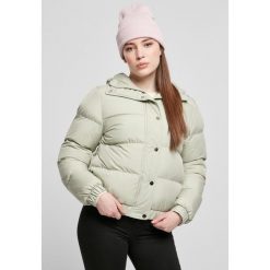 Kurtka damska Urban Classics hooded puffer. Zielone kurtki damskie Urban Classics, na zimę, bez wzorów, z puchu, bez kaptura. Za 305.50 zł.