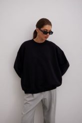 Bluza typu oversize z HAFTEM w kolorze TOTALLY BLACK - GEMINI. Czarne bluzy damskie Marsala, m, bez wzorów, z bawełny, bez kaptura. Za 349.90 zł.