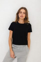 T-SHIRT PIPER CZARNY M - Flawless. Czarne t-shirty damskie Flawless, m, bez wzorów, z bawełny, klasyczne, bez kołnierzyka. Za 177.00 zł.