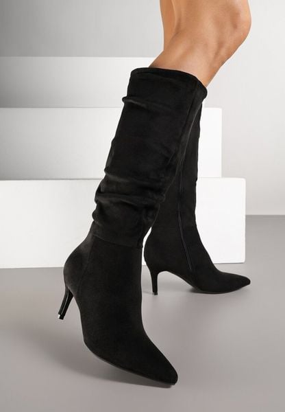 Czarne Marszczone Kozaki z Imitacji Zamszu na Obcasie Typu Szpilka Rilavira. Czarne kozaki damskie Renee, z jeansu, bez obcasa, na obcasie. Za 139.99 zł.