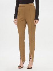 Vila Spodnie materiałowe Liva 14091907 Brązowy Regular Fit. Brązowe spodnie materiałowe damskie Vila, bez wzorów, z materiału. Za 119.99 zł.