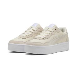 Damskie sneakersy Court Lally Skye z zamszu PUMA Frosted Ivory White. Białe obuwie sportowe damskie Puma, bez wzorów, tenisowe. Za 289.00 zł.