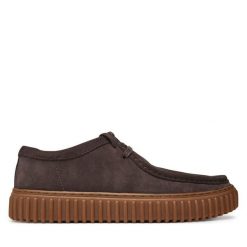 Półbuty Clarks. Brązowe półbuty na co dzień męskie Clarks, bez zapięcia. Za 389.99 zł.