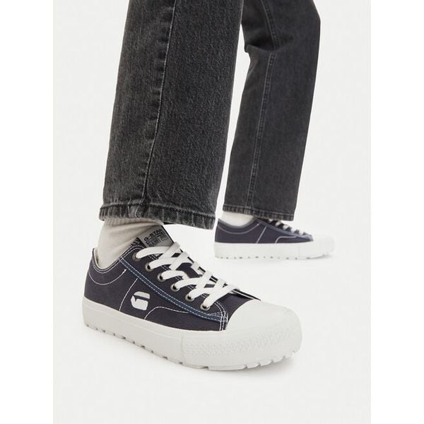 Trampki G-Star. Niebieskie trampki i tenisówki damskie G-Star, bez wzorów, retro, bez zapięcia. Za 179.99 zł.