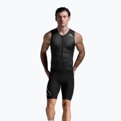 Kombinezon triathlonowy męski 2XU Core. Czarne buty sportowe męskie 2XU, bez zapięcia, rowerowe. Za 682.95 zł.