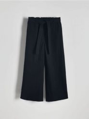 Spodnie culotte z lnem - czarny. Czarne spodnie materiałowe damskie Reserved, l, bez wzorów, z bawełny. W wyprzedaży za 99.99 zł.