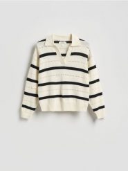 Sweter polo z lnem - złamana biel. Swetry damskie Reserved, l, bez wzorów, z dzianiny, bez kołnierzyka, bez ramiączek, bez kaptura. Za 199.99 zł.