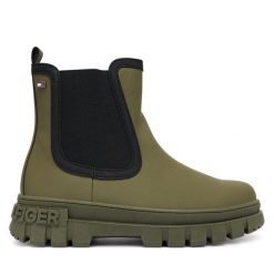 Botki Tommy Hilfiger. Brązowe botki damskie Tommy Hilfiger, bez obcasa, na płaskiej podeszwie, bez zapięcia. Za 389.99 zł.