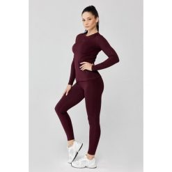 Bielizna termoaktywna damska szybkoschnąca Rough Radical Dreamlover. Czerwona bielizna termoaktywna damska ROUGH RADICAL, bez wzorów, bez ramiączek. W wyprzedaży za 175.92 zł.