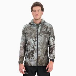Męska kurtka przeciwwiatrowa do biegania w terenie TERRARUN WINDBREAKER. Zielone kurtki męskie BODYCROSS, l, bez wzorów, z materiału, do biegania. Za 739.99 zł.