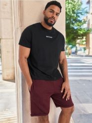 Szorty - bordowy. Czerwone szorty męskie Sinsay, l, bez wzorów, z bawełny. Za 29.99 zł.