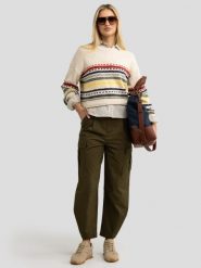 Sweter damski bawełniany w kolorowe paski kremowy Mixta 000. Białe swetry damskie Big Star, l, bez wzorów, z bawełny, retro, bez kołnierzyka, bez ramiączek, bez kaptura. W wyprzedaży za 99.99 zł.