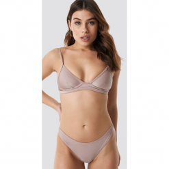 NA-KD Swimwear Dół bikini z wycięciami - Pink. Różowe bikini damskie NA-KD Swimwear. Za 40.95 zł.