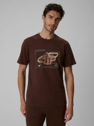 4F T-shirt regular z nadrukiem męski - brązowy S. Brązowe t-shirty męskie 4f, m, bez wzorów, z materiału, bez kołnierzyka. Za 79.99 zł.