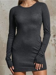 Sukienka mini z okrągłym dekoltem - szary. Szare sukienki damskie Sinsay, l, bez wzorów, bez kołnierzyka, bez ramiączek, mini. Za 14.99 zł.