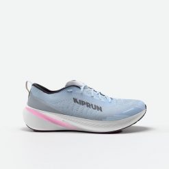 Buty do biegania damskie Kiprun Kipcore. Białe obuwie sportowe damskie KIPRUN, bez wzorów, z poliesteru, do biegania. Za 299.99 zł.