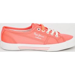Pepe Jeans - Tenisówki. Różowe trampki i tenisówki damskie Pepe Jeans, z jeansu. W wyprzedaży za 139.90 zł.