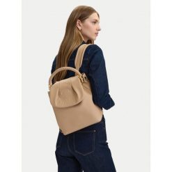 Plecak LOVE MOSCHINO. Brązowe plecaki damskie Love Moschino, bez wzorów. Za 907.99 zł.