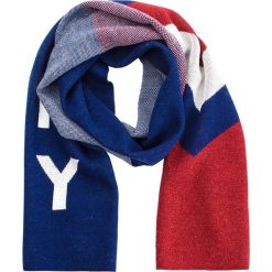 Szal TOMMY JEANS - Tjw Chevron Scarf AW0AW05977 901. Szare szaliki i chusty damskie marki Giacomo Conti, na zimę, z tkaniny. W wyprzedaży za 199.00 zł.