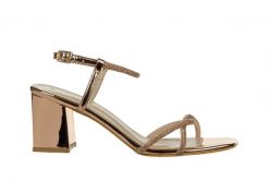 Sandały Bayla-187 1732 Rose 187032, Różowe złoto, Skóra ekologiczna - 38. Żółte sandały damskie Bayla, bez wzorów, z lakierowanej skóry, bez obcasa, na obcasie, bez zapięcia. W wyprzedaży za 179.10 zł.