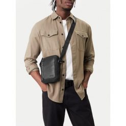 Saszetka G-Star Raw. Czarne saszetki męskie G-Star Raw, młodzieżowe, małe. Za 129.99 zł.