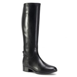 Oficerki Geox. Czarne kozaki damskie Geox, bez obcasa, na płaskiej podeszwie. Za 579.99 zł.