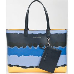 Tommy Hilfiger - Torebka. Torby na ramię damskie marki Tommy Hilfiger. W wyprzedaży za 399.90 zł.