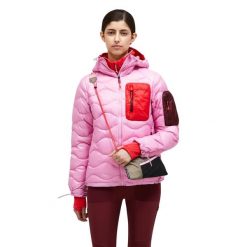 Kurtka Peak Performance puchowa damska Helium Utility Down Hood różowa - M. Czerwone kurtki damskie Peak Performance, m, bez wzorów, z puchu, bez kaptura. W wyprzedaży za 1,219.00 zł.