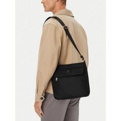 Saszetka Beverly Hills Polo Club. Czarne saszetki męskie Beverly Hills Polo Club, młodzieżowe, małe. Za 149.99 zł.