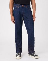 WRANGLER MĘSKIE SPODNIE JEANSOWE JEANS FRONTIER WRANGLER BLUE W16VEIX05 112330734. Niebieskie spodnie materiałowe męskie Wrangler, l, bez wzorów, z jeansu. Za 209.99 zł.