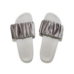 Klapki basenowe damskie Flip Flop Pool Gentle Velvet. Brązowe klapki damskie Flip Flop, bez wzorów, bez obcasa. Za 92.00 zł.
