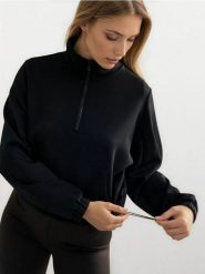 Bluza half-zip soft touch z domieszką wiskozy - czarny. Czarne bluzy damskie Sinsay, l, bez wzorów, z wiskozy, bez kaptura. Za 49.99 zł.