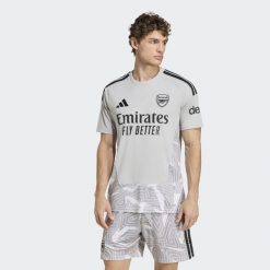 Koszulka bramkarska Arsenal FC 26/27. Szare koszulki sportowe męskie Adidas, l, bez wzorów, z dzianiny, bez kołnierzyka, bez ramiączek, do piłki nożnej, climacool (adidas). Za 439.00 zł.