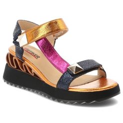 Sandały damskie Artiker, cholewka ze skóry naturalnej licowej pasek wokół kostki z regulacją na rzep, pomarańczowe, 58C1371. Brązowe klapki damskie Artiker, bez wzorów, ze skóry, bez obcasa, na koturnie, bez zapięcia. Za 299.00 zł.