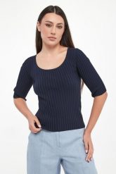 Bluzka damska prążkowana Guglia WEEKEND MAX MARA. Bluzki damskie Weekend Max Mara, s, bez wzorów, prążkowane, bez kołnierzyka, bez ramiączek. Za 889.00 zł.