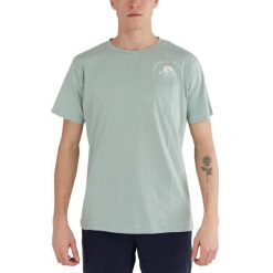 Koszulka męska Fundango Talmer Pocket z krótkim rękawem. Zielone koszulki sportowe męskie Fundango, m, bez wzorów, bez kołnierzyka, bez ramiączek, trekkingowe. Za 97.00 zł.