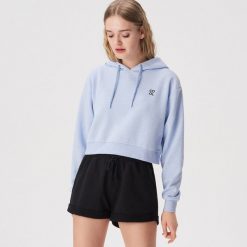 Krótka bluza z kapturem - Niebieski. Bluzy damskie marki Sinsay. Za 49.99 zł.