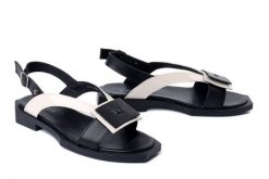 MACIEJKA K7478-01/00-1 czarny+beż, sandały damskie. Czarne sandały damskie Maciejka, bez wzorów, z gumy, bez obcasa, bez zapięcia. Za 229.42 zł.