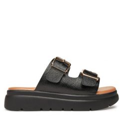 Klapki Clara Barson. Czarne klapki damskie Clara Barson, bez wzorów, bez obcasa. Za 119.99 zł.