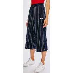 Fila - Spodnie. Spodnie sportowe damskie marki Fila. W wyprzedaży za 239.90 zł.