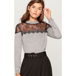 Sweter z koronką - Szary. Szare swetry damskie Mohito, z koronki. Za 89.99 zł.