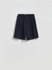 Szorty z wiskozą - granatowy. Niebieskie szorty damskie Reserved, l, bez wzorów, z tkaniny. Za 119.99 zł.